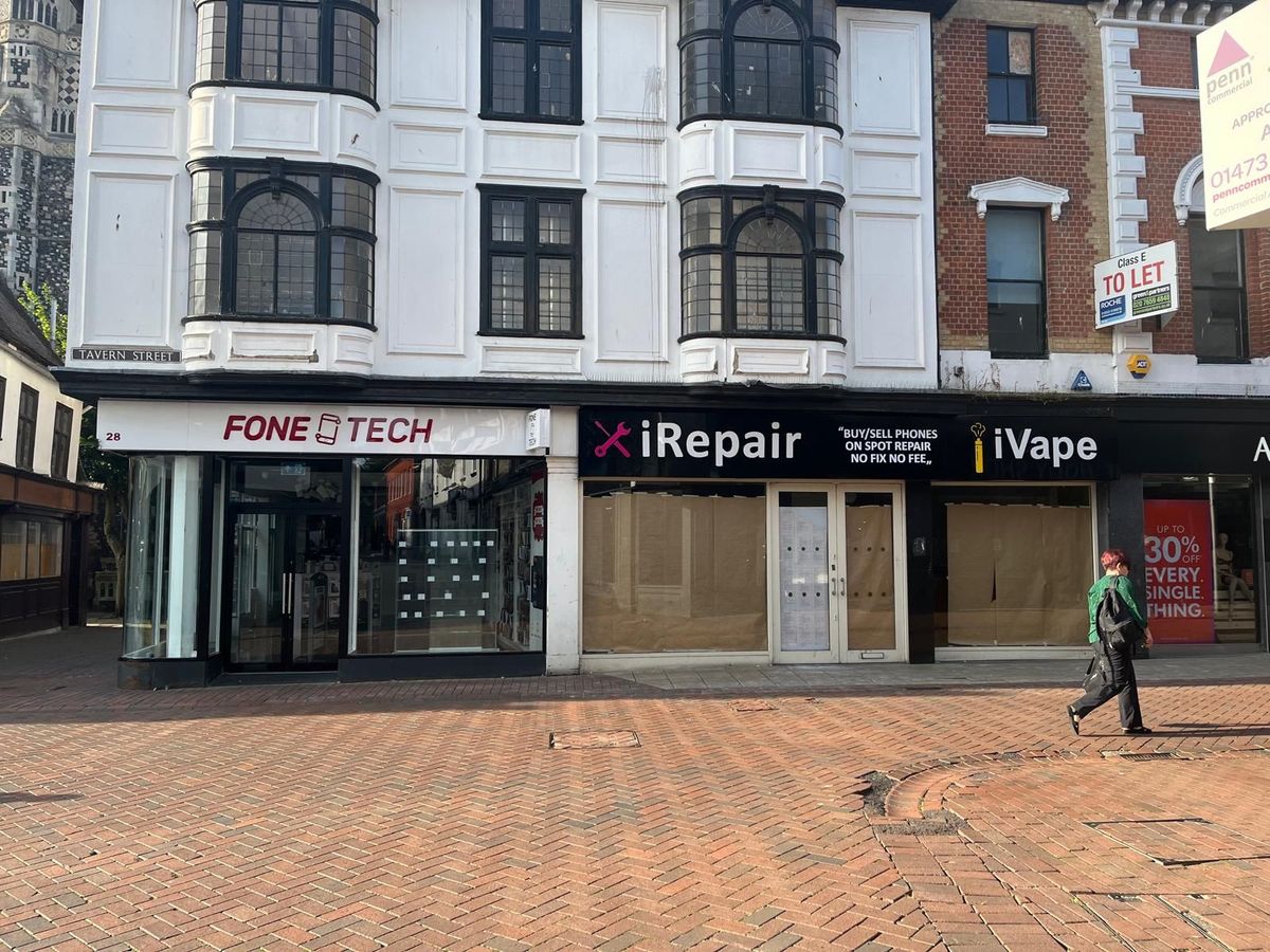 iRepair and iVape is set to be the town's twelth phone repair store