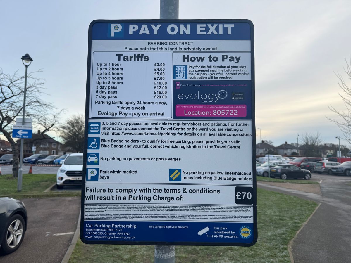 Visitor car park fees sign at Ipswich Hospital