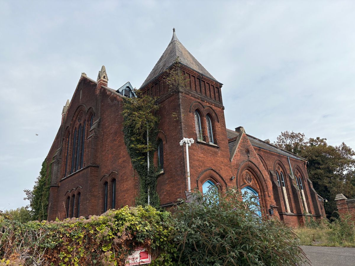 The former St Clements Congregational Church on Back Hamlet