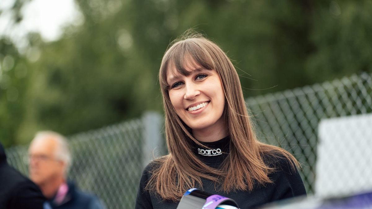 Ipswich racing driver backs local children's hospice