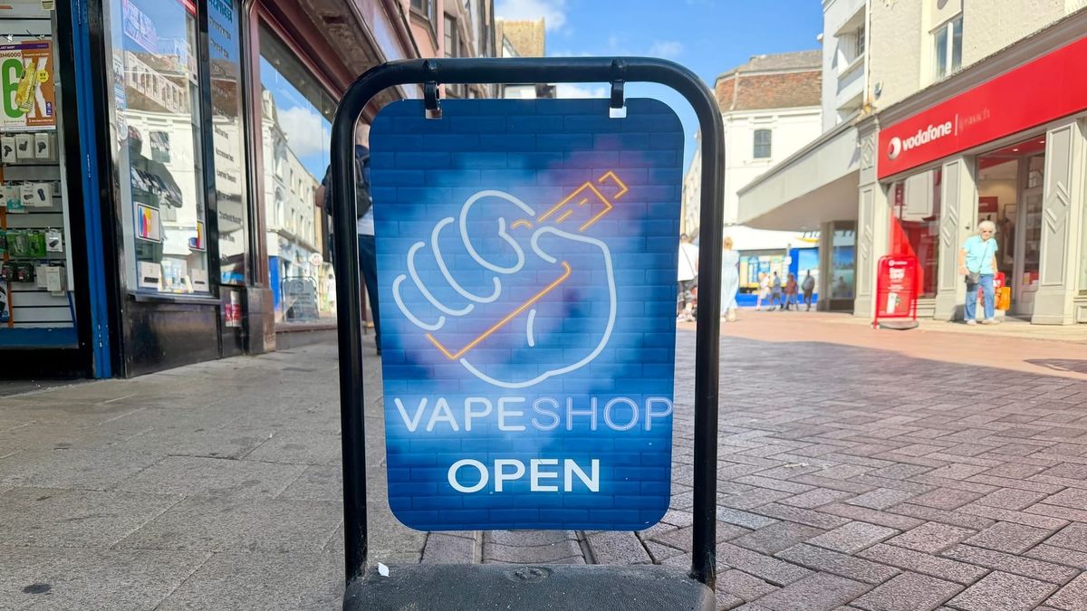 Burnham doubles down on Starmer's vape and betting shop crackdown