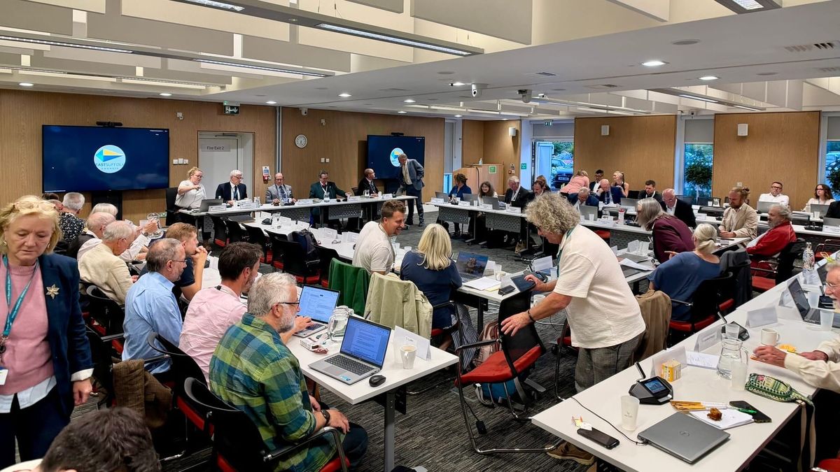 Live: Will we see a vote of no confidence tabled at East Suffolk Council this evening?