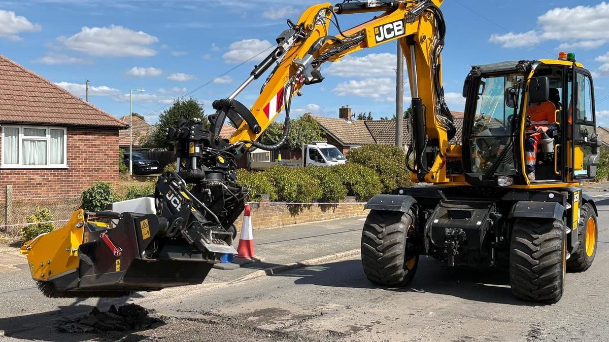 A pothole machine for two days does not make a war
