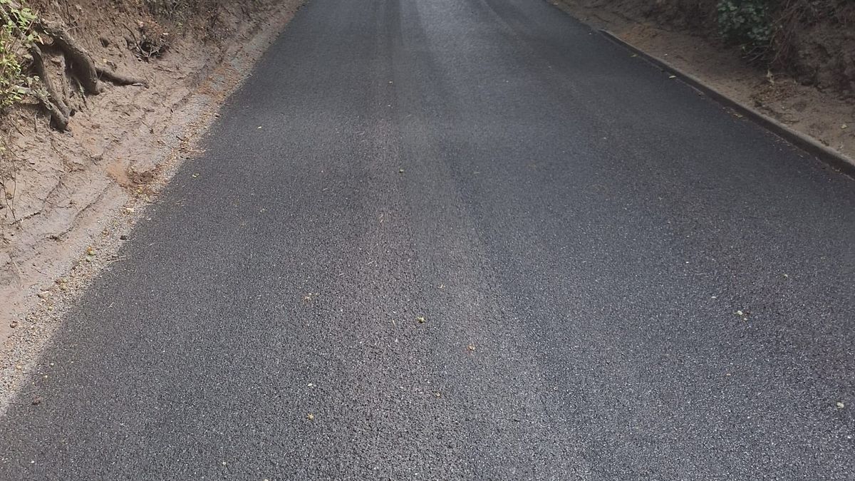 Suffolk completes 141km road surface dressing programme