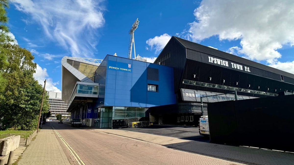 Young 'Litter Heroes' in Ipswich could win Premier League tickets