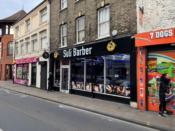 Suli Barber on Dogs Head Street in Ipswich