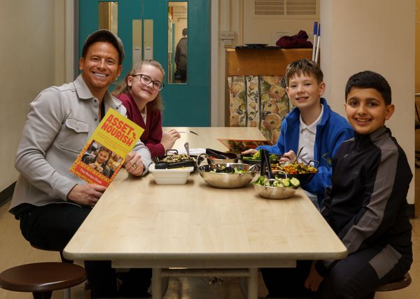 Joe Swash has paid a visit to Oaks Primary School in Ipswich