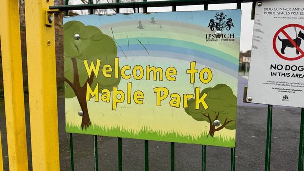 Welcome to Maple Park sign