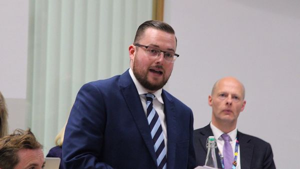 'Refuse to integrate' row: Reform rejects translation services motion
