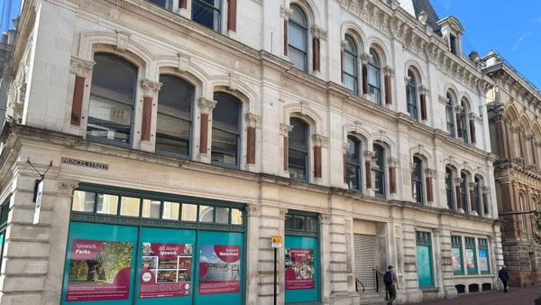Council moves to fill town centre's empty shops