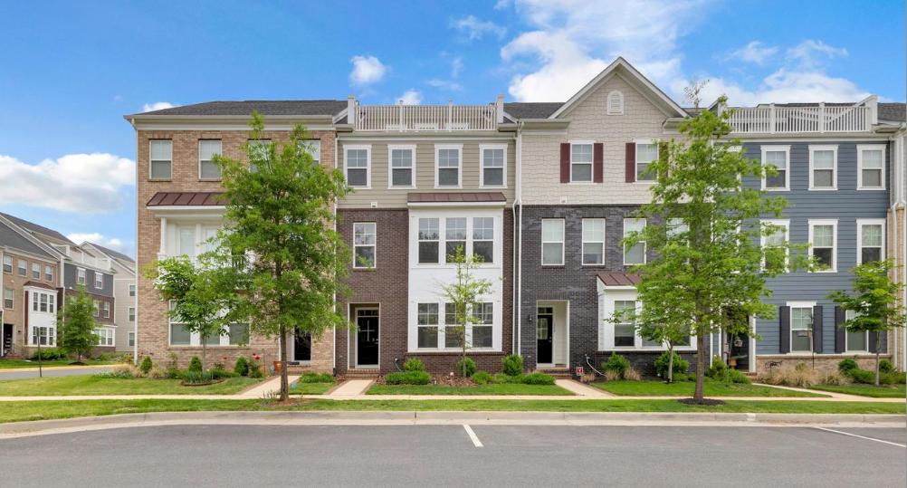 1552 Meadowlark Glen Rd - Potomac Shores Townhome