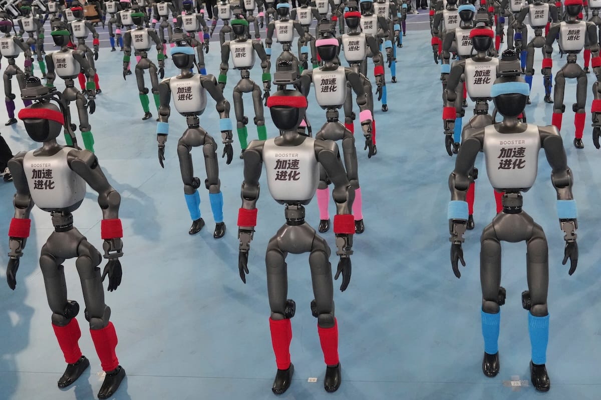 Chinese Humanoid Robots Smash Human Track and Field Records at Beijing Robot Games