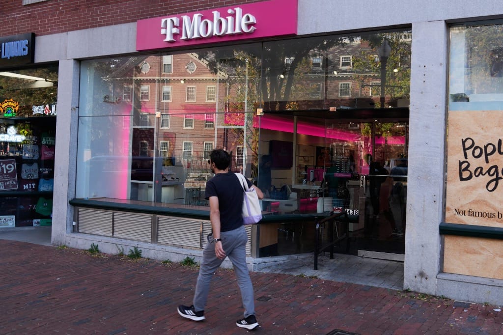 T-Mobile Countersuing AT&T for False Ads