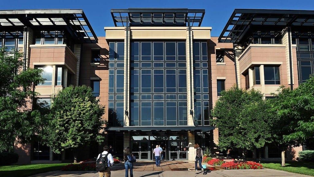 Dish Wireless Seeks FCC Help With Affordable Connectivity Transition