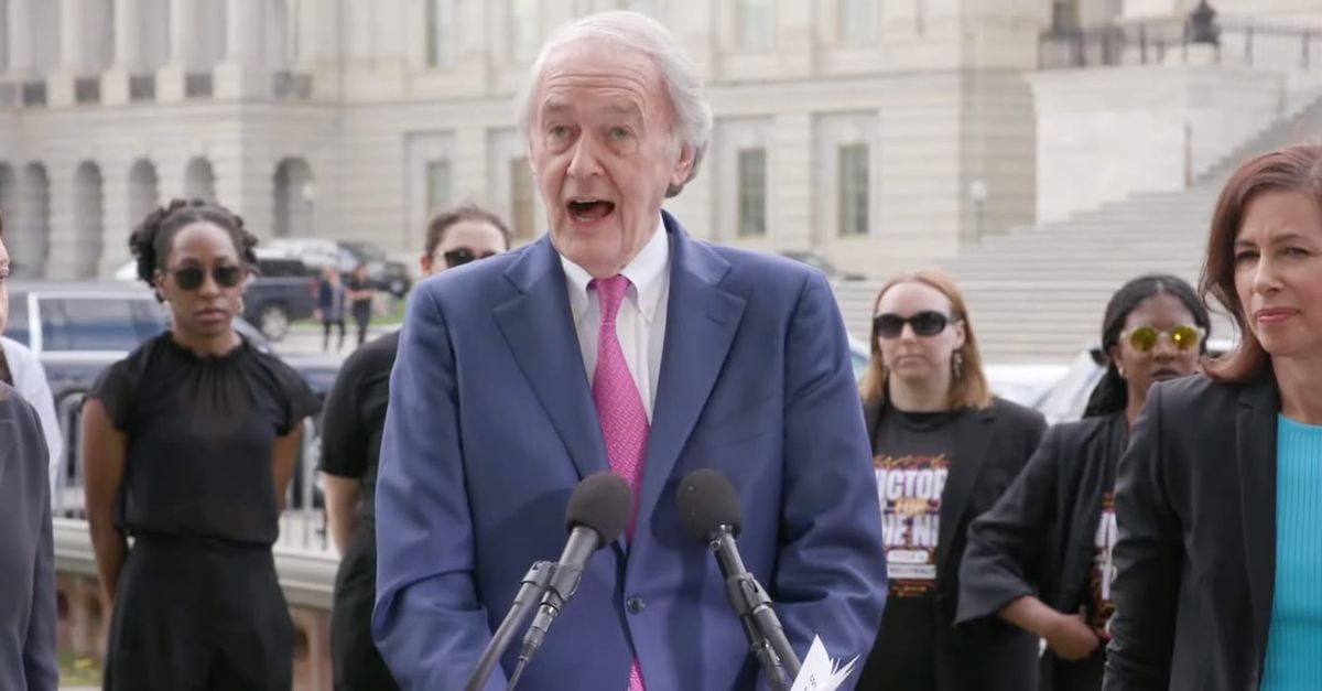 Democratic Lawmakers Show Support for FCC Title II Proposal