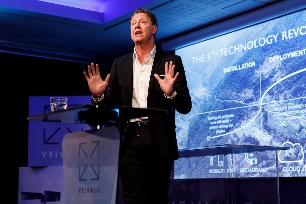 Verizon CEO Asks Rosenworcel Not to Hand 4.9 GHz Band to AT&T