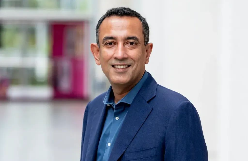 T-Mobile Plans 6 Million New Customers in 2025