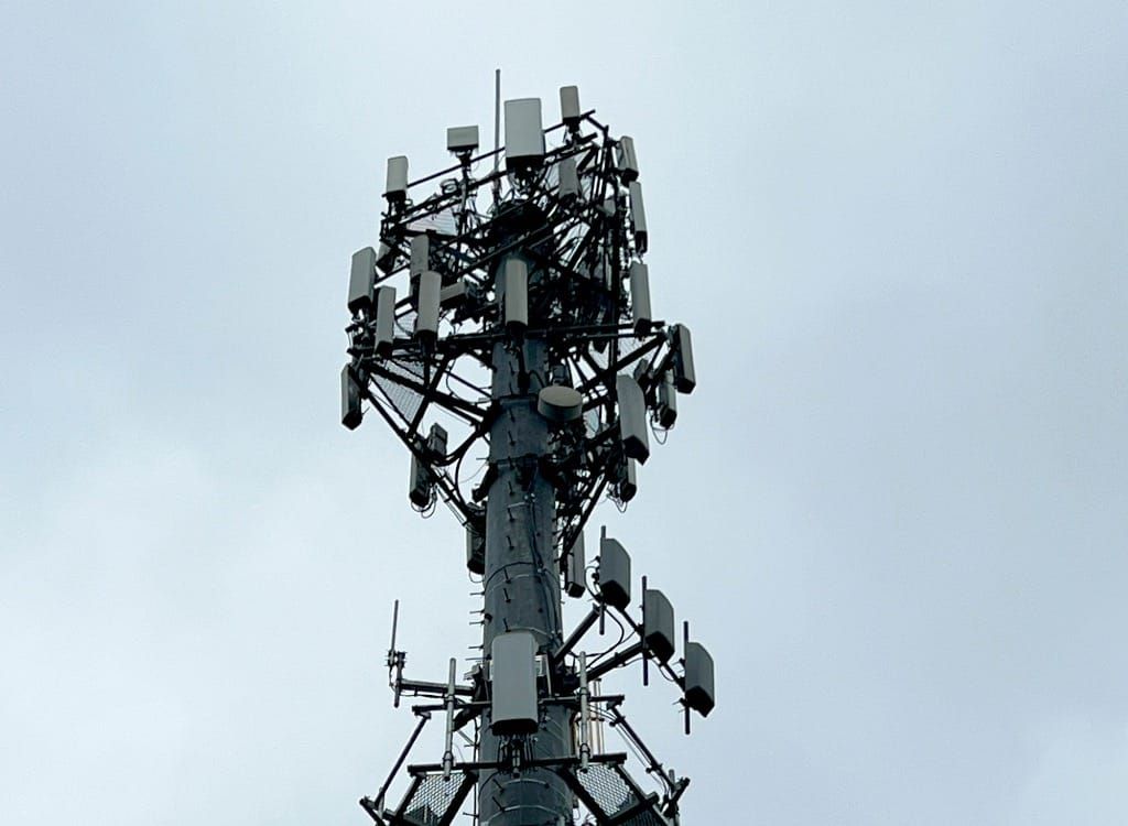 Higher Power Levels in Battle Between Commercial Wireless and Shared Spectrum