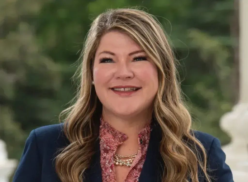 California Lawmaker Moves to Cap Broadband Prices