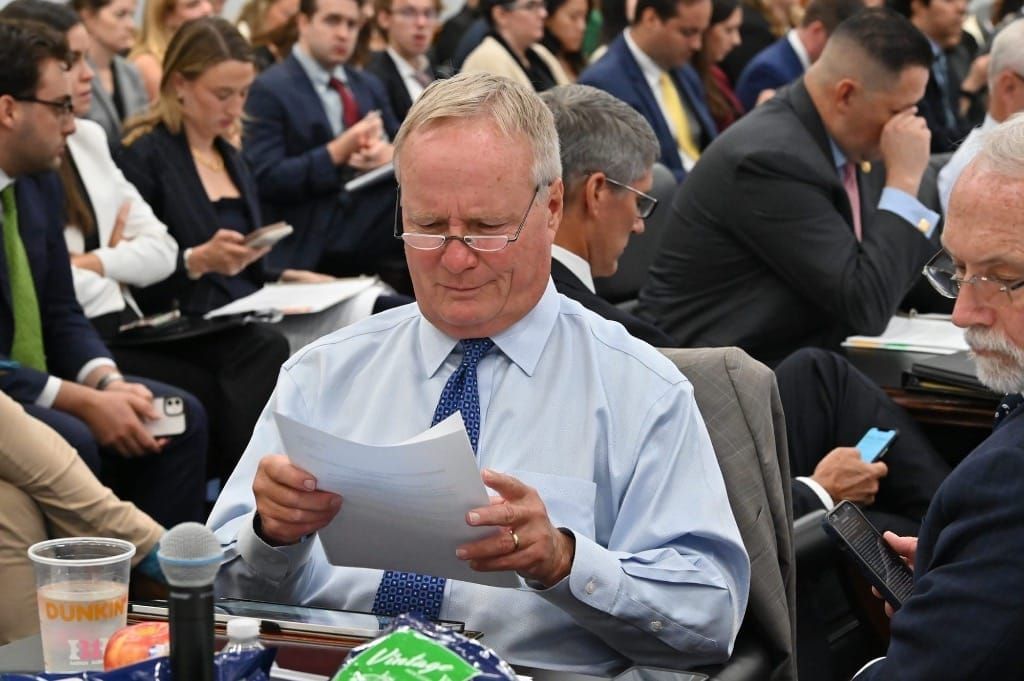 House Panel Refuses to Give FCC a Raise