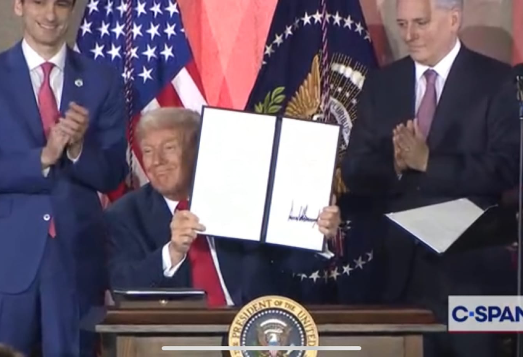 FCC Reviewing State AI Laws Under White House Plan