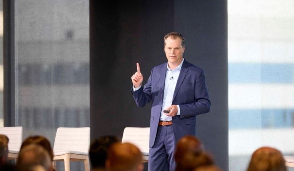 United Airlines Restores Starlink Internet After Radio Interference