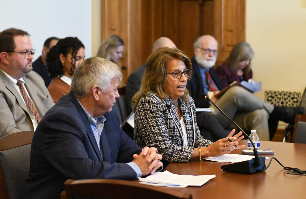 Debate Over 'Cable Pollution' Pits Indiana Officials Against Telecoms