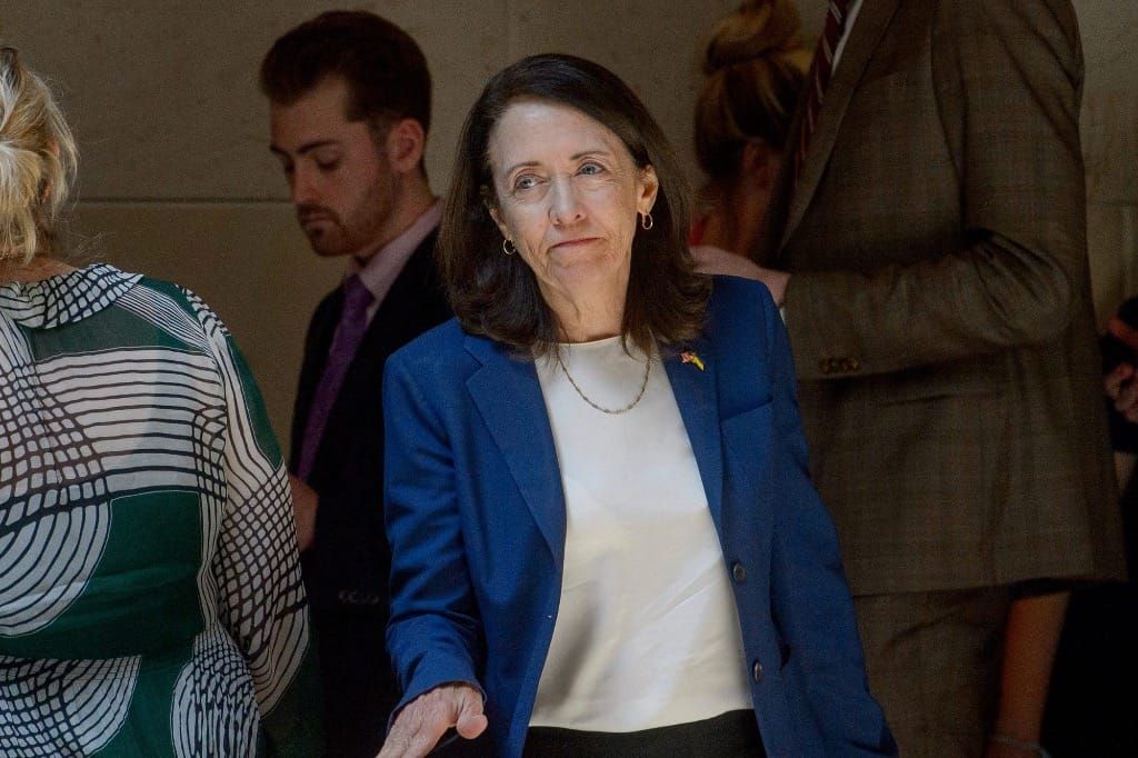 Cantwell, Gomez Don’t Want FCC to Repeal Cybersecurity Rule