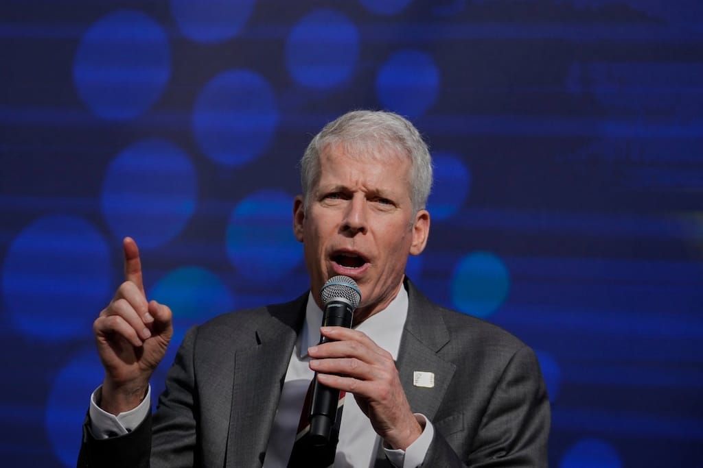 Trump Signs Order Launching 'Project Genesis' to Accelerate AI Science and Research