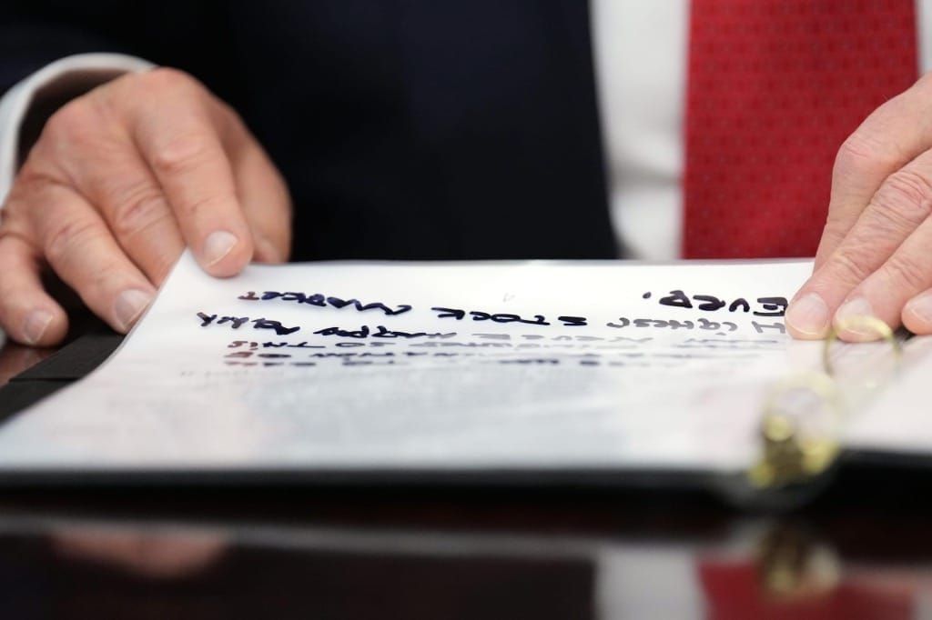 Draft Executive Order Would Tie Non-Deployment Funding to State AI Regulation