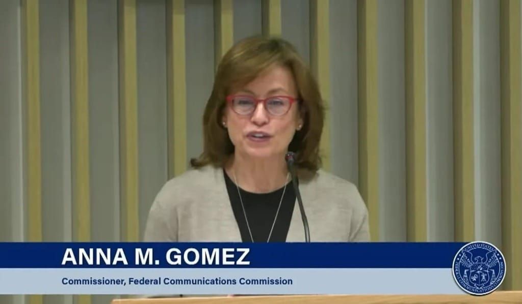 Anna ‘Aesop’ Gomez Keeps Telling Her Favorite First Amendment Fable – Fox29