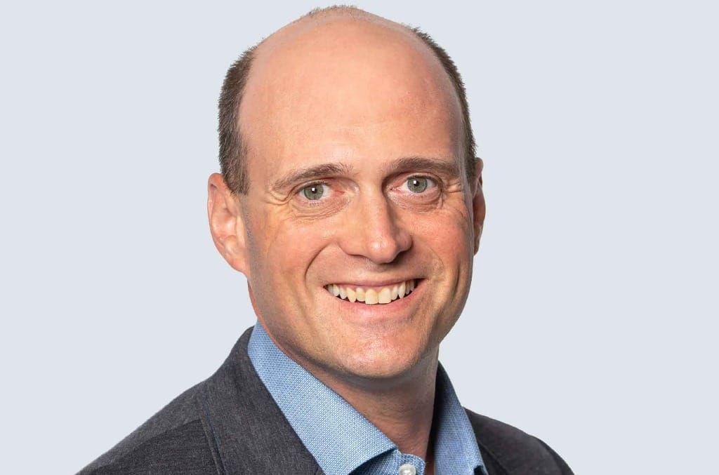 FCC Told to Deny or Condition EchoStar Waivers Tied to SpaceX Spectrum Transfer