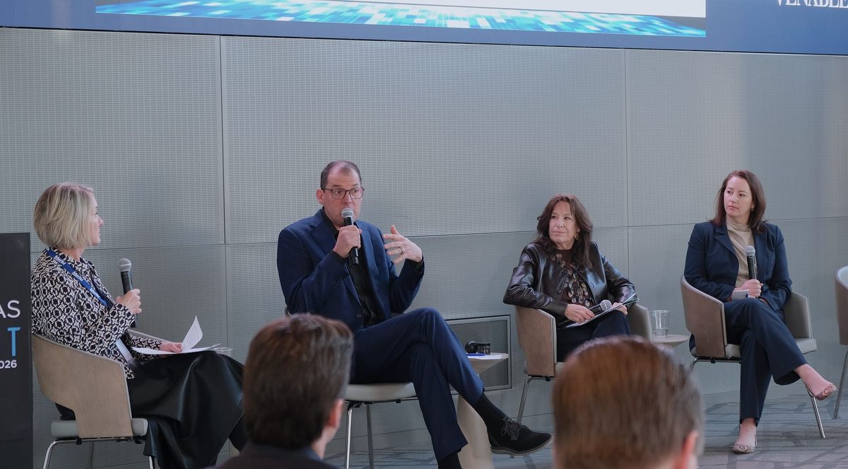 Holistic Approach Is Needed to Solve Energy Bottlenecks, Panel Says