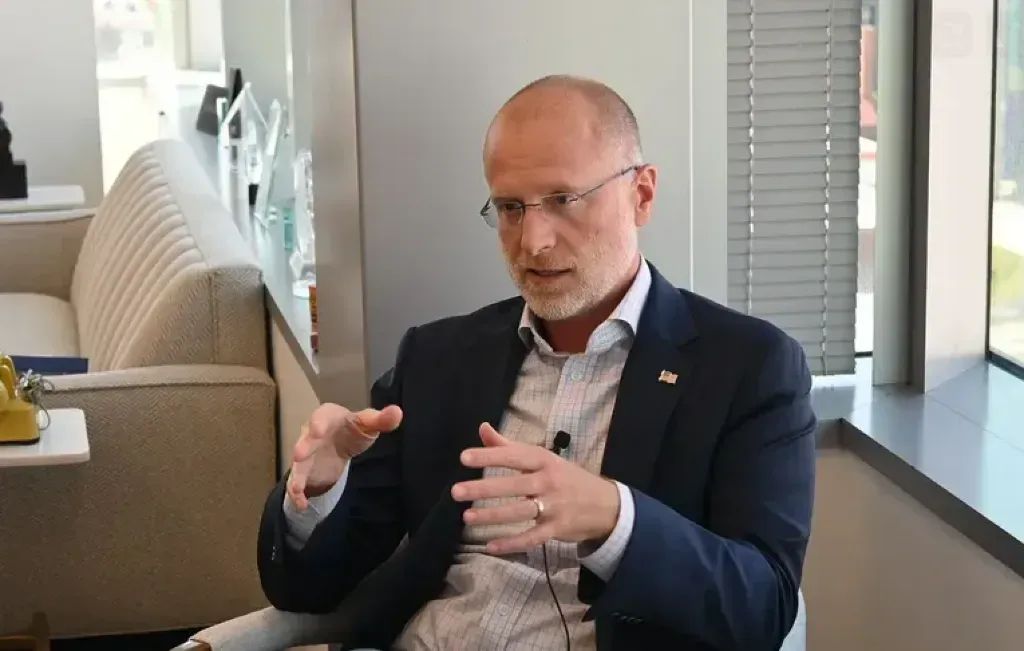 Nexstar-TEGNA Deal Sails Through Carr’s FCC in a Speedy 121 Days; CEO Sook Makes a Few Minor Concessions But That’s It