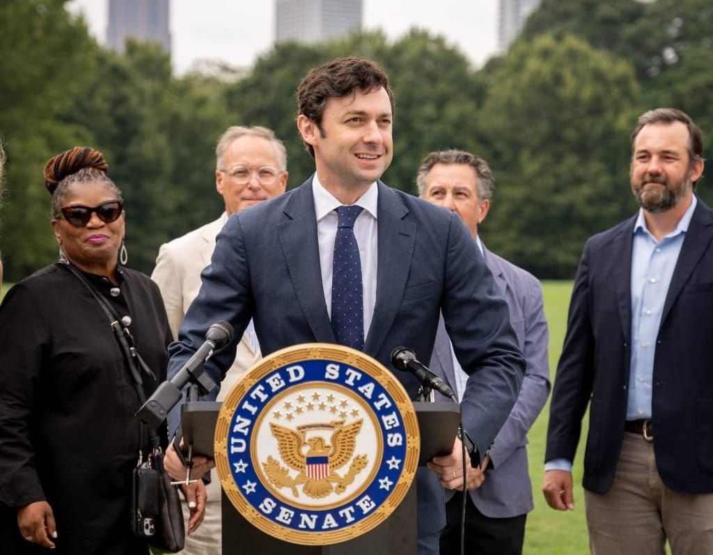 Ossoff Probes Energy Impact of AI Data Centers in Georgia