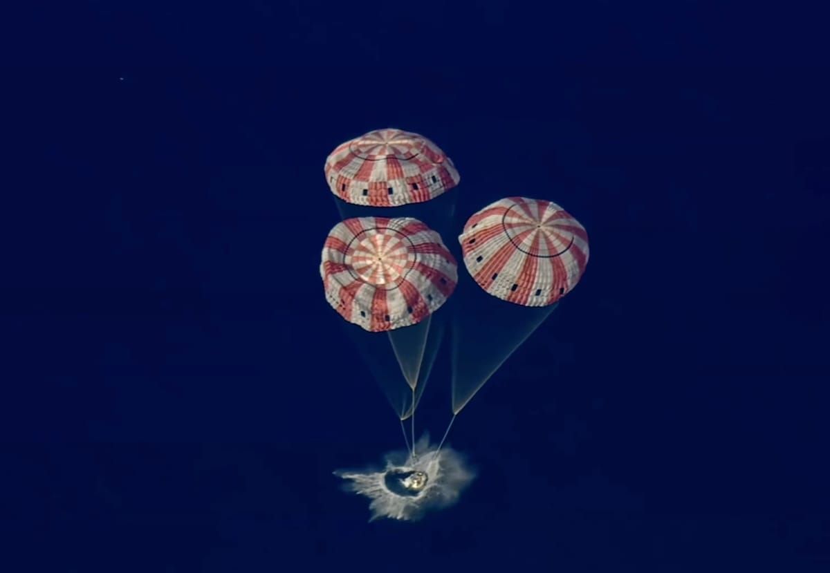 Artemis II’s Journey Around the Moon Ends With Dramatic Splashdown