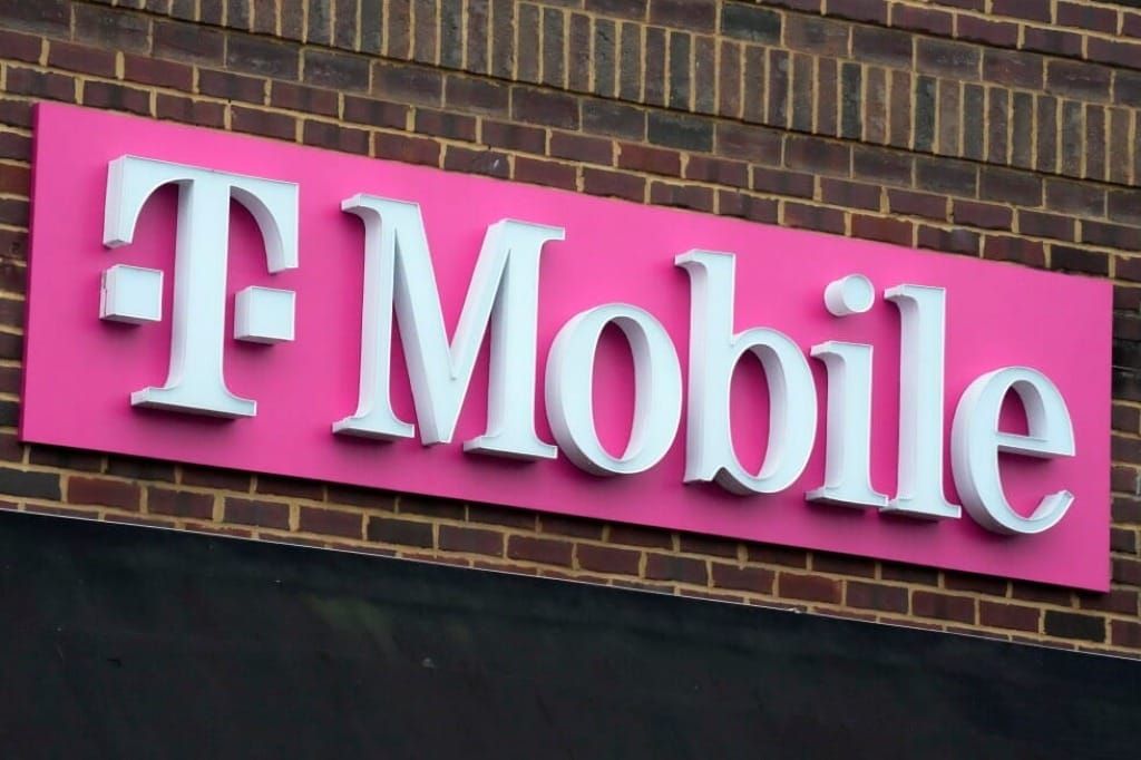T-Mobile Eyes Uniti Fiber Assets as Expansion Strategy Continues