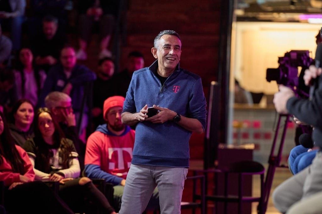 T-Mobile Says Satellite Connectivity Will Complement, Not Replace Wireless Networks