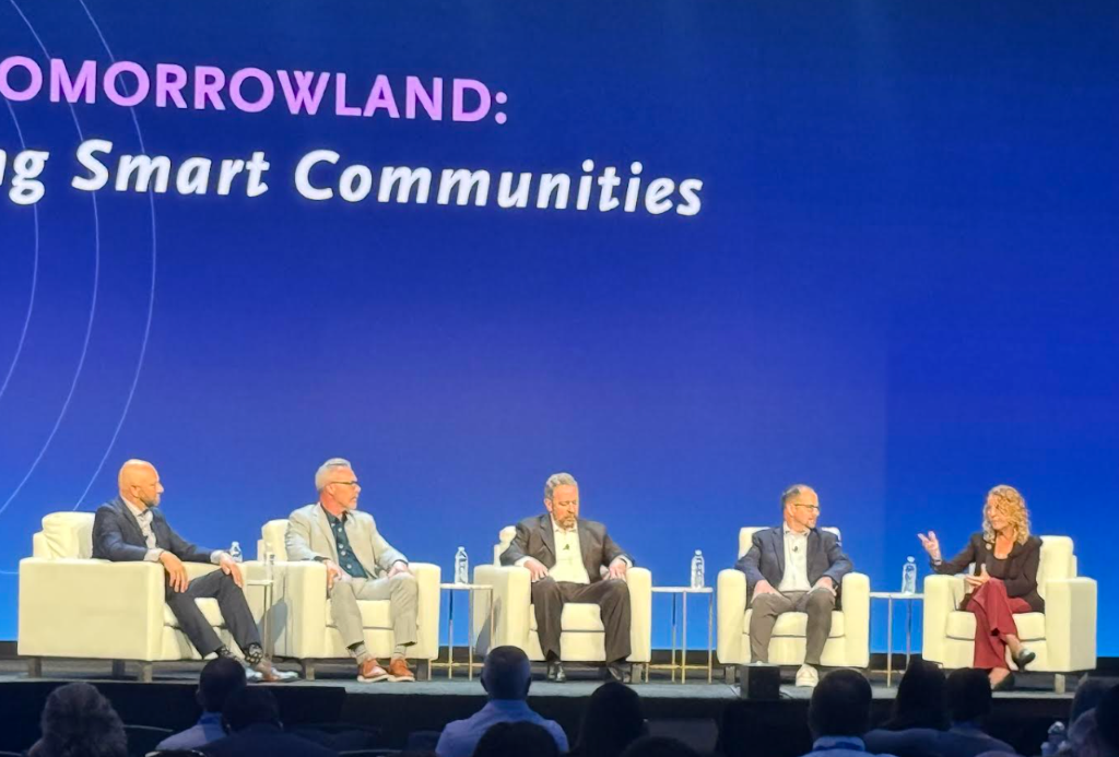 Operators: Smart Communities Need More than Fiber, They Need Government Engagement