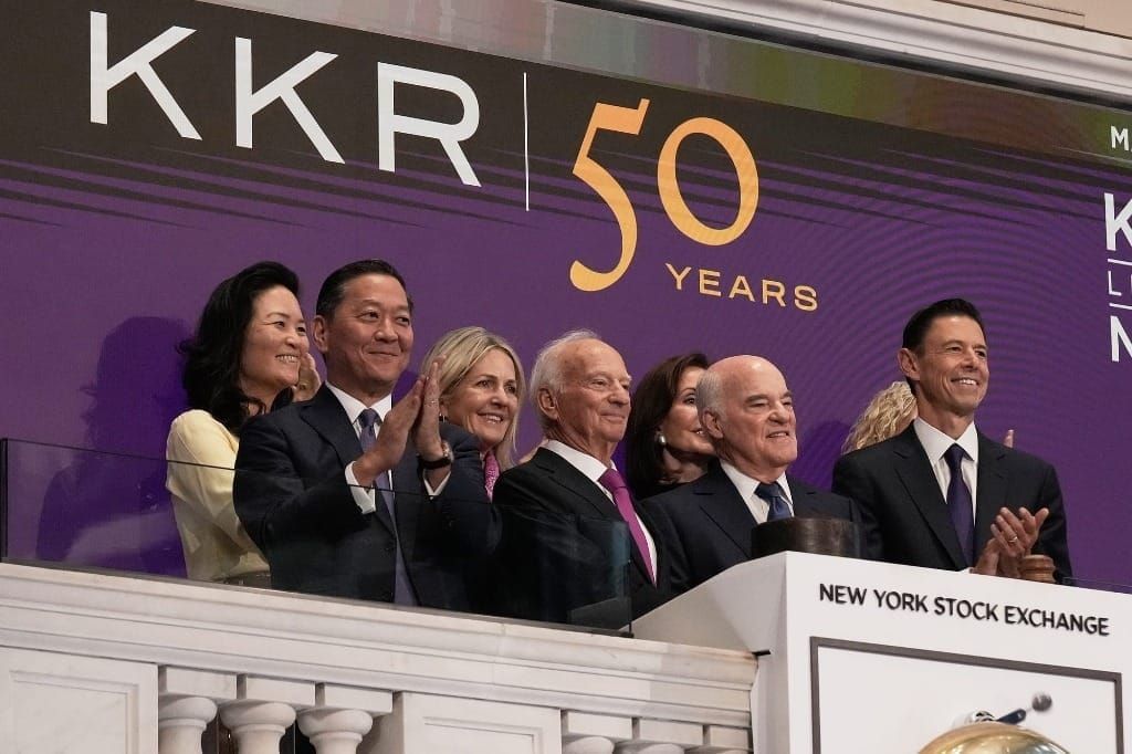 KKR, Warburg Pincus Investigate Selling UK Fiber Assets