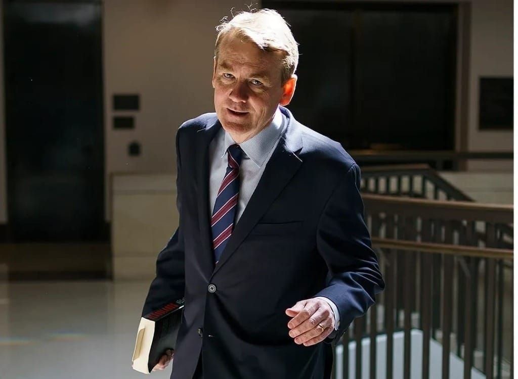 Sens. Welch, Bennet Bill Would Create ‘Digital FCC’
