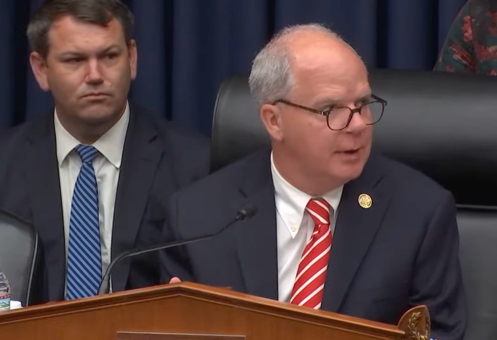 House Commerce Committee Clears Five Telecom Bills