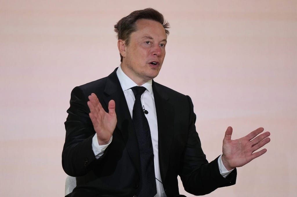 FCC Approves SpaceX Request for 15,000 Direct-to-Device Satellites