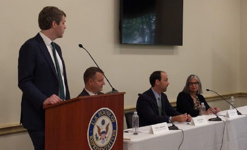 Industry Panel of Observers Argues for Federal Privacy Rules That Preempt State Laws