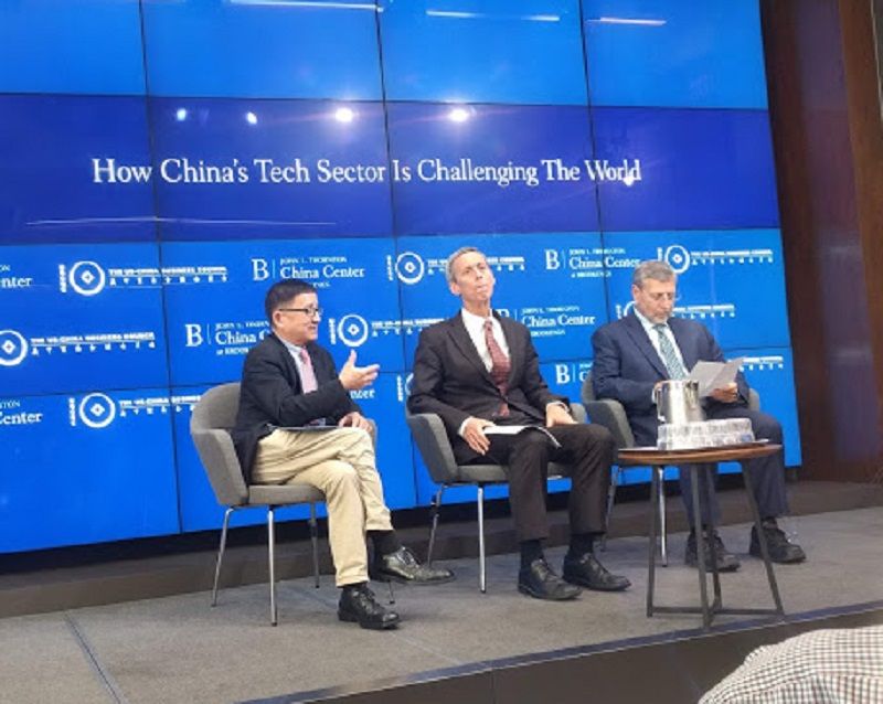 China Experts Advise Political Leaders to Tone Down Disputes, Cite Benefits of Bilateral Trade with China