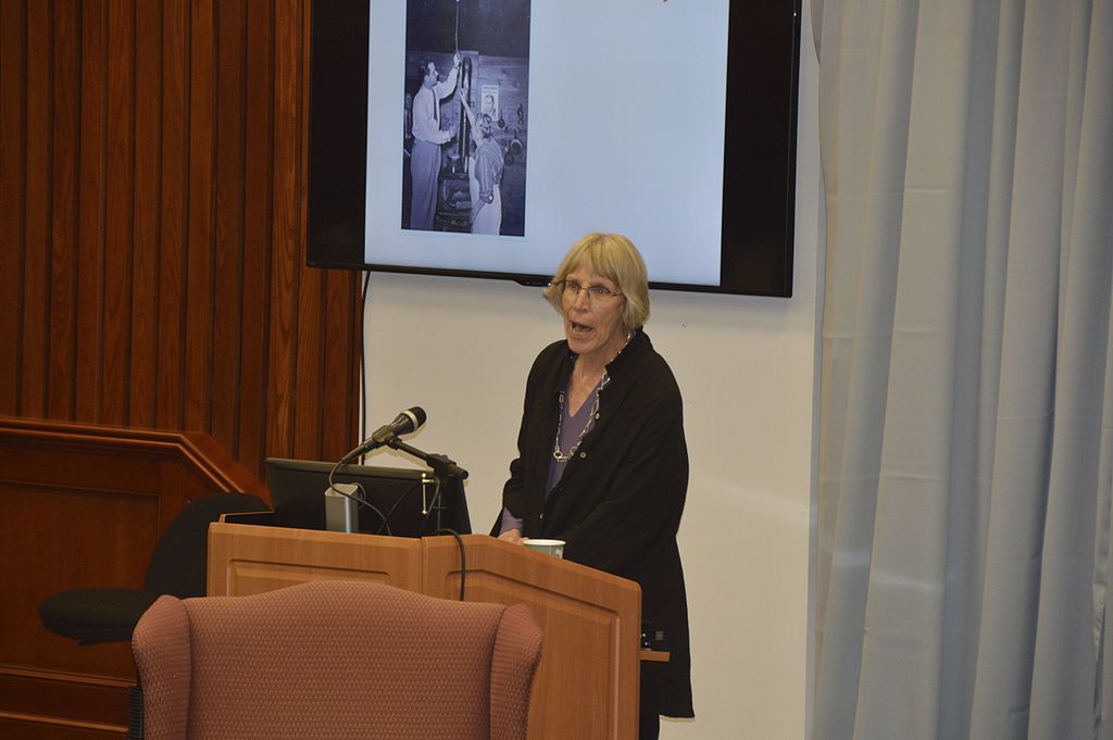 Lack of Privacy and Limitations of Broadband Access Pose Threats to Future of Telehealth, say Panelists