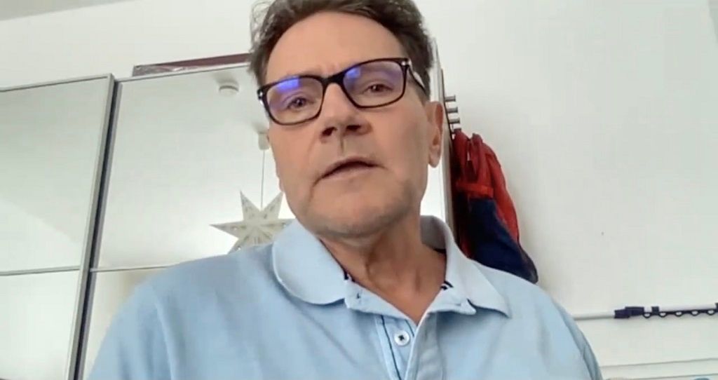 Could And Should Future 5G Networks Include Open Core Access?