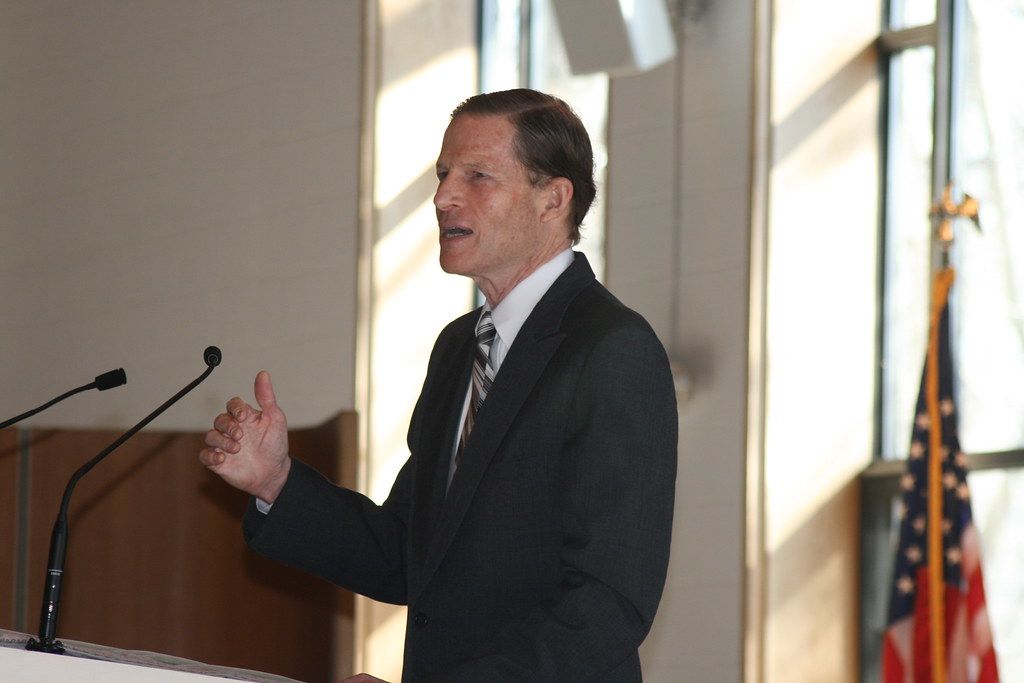 Senators Intro App Bill, Groups Drop TracFone Buy Complaint, States Want Shorter Robocall Deadline