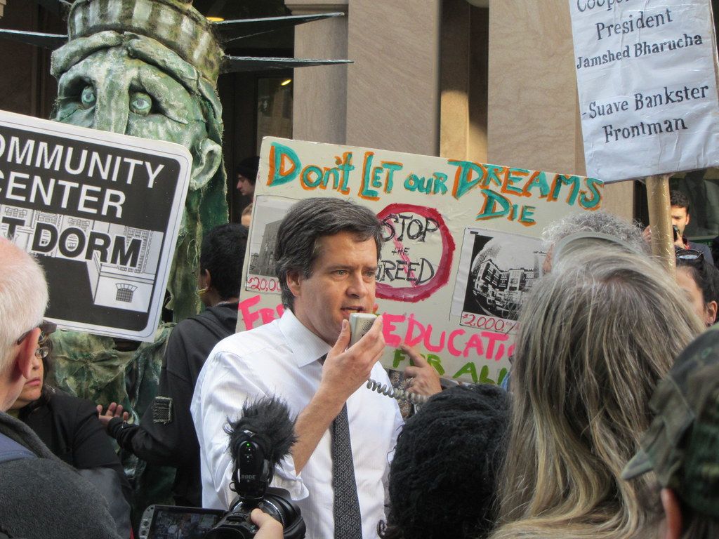 New York Lawmaker’s Social Media Bill, Google Data Settlement Upheld, Netherlands Antitrust for Apple