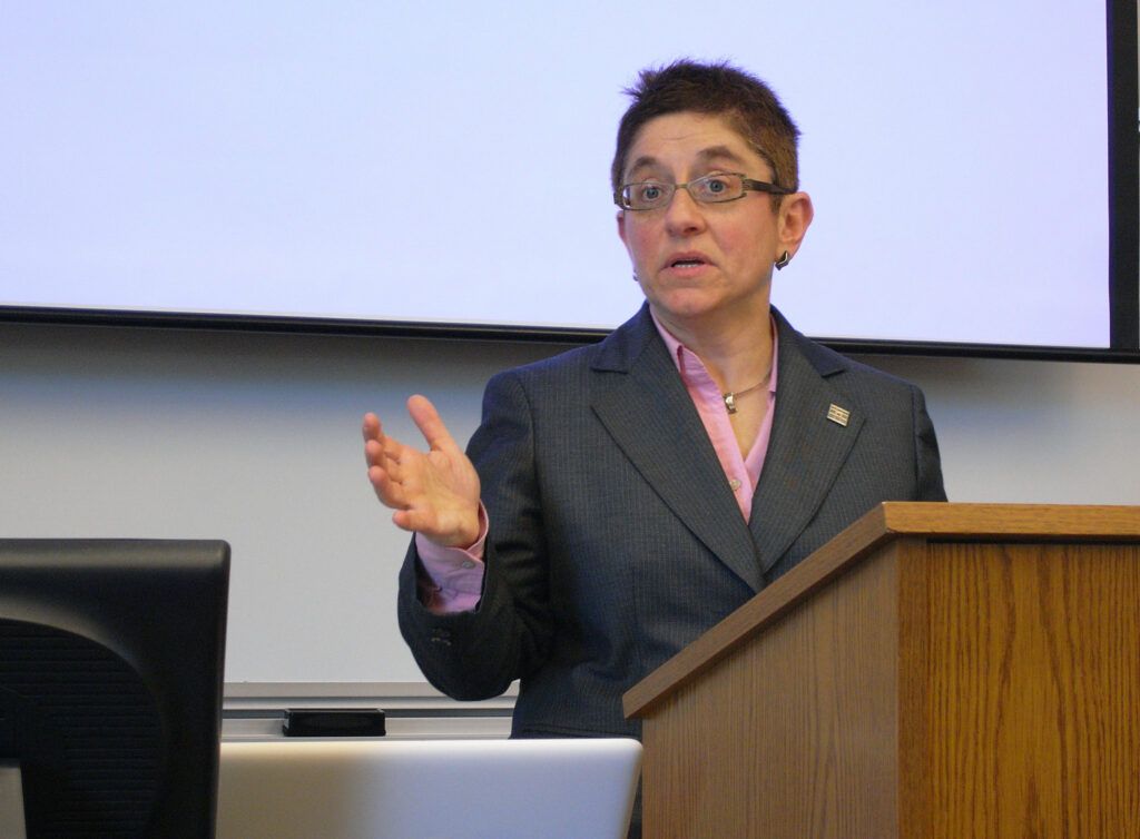 Private Sector Wants More Cyber Data, Gigi Sohn Push, Instagram Report Shows Abusive Messages